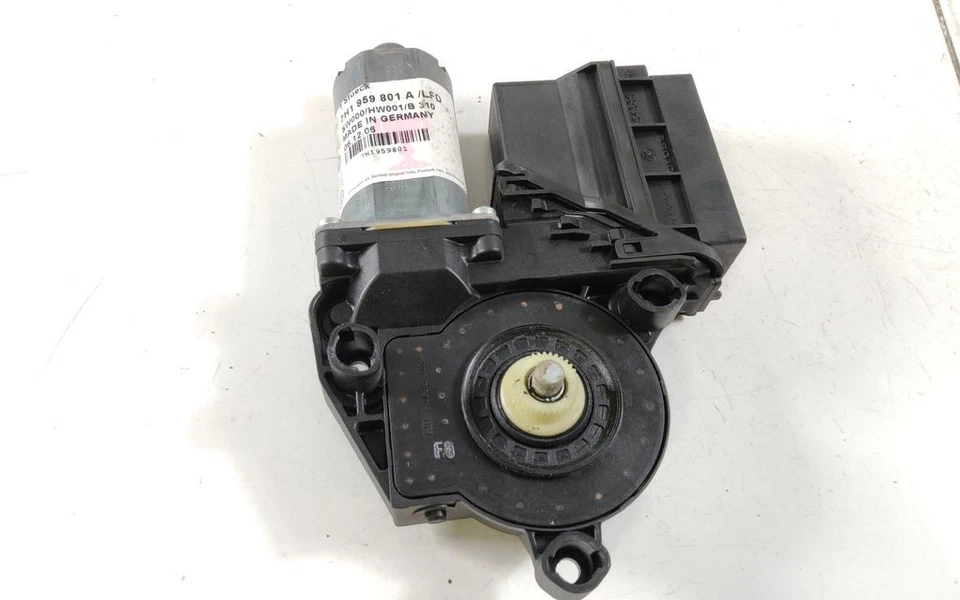 Volkswagen Transporter - Caravelle T5 Window Regulator Motor Front Door BOS120765 - Image 3 of 4