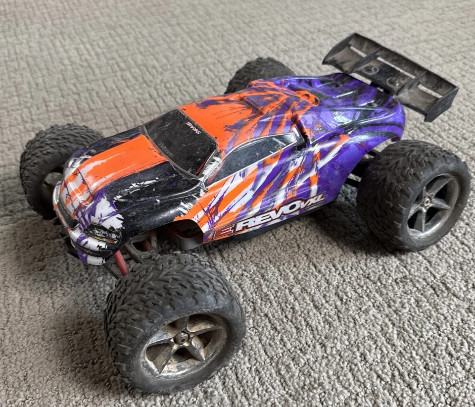 Traxxas Mini E-Revo 1/16 Scale Remote VXL RTR Roller w Body Untested For Parts - Image 3 of 4