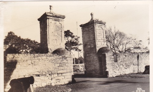Postcard RPPC St Augustine FL Old Gates to the City Cline Photo Cannon - 第 1/1 張圖片