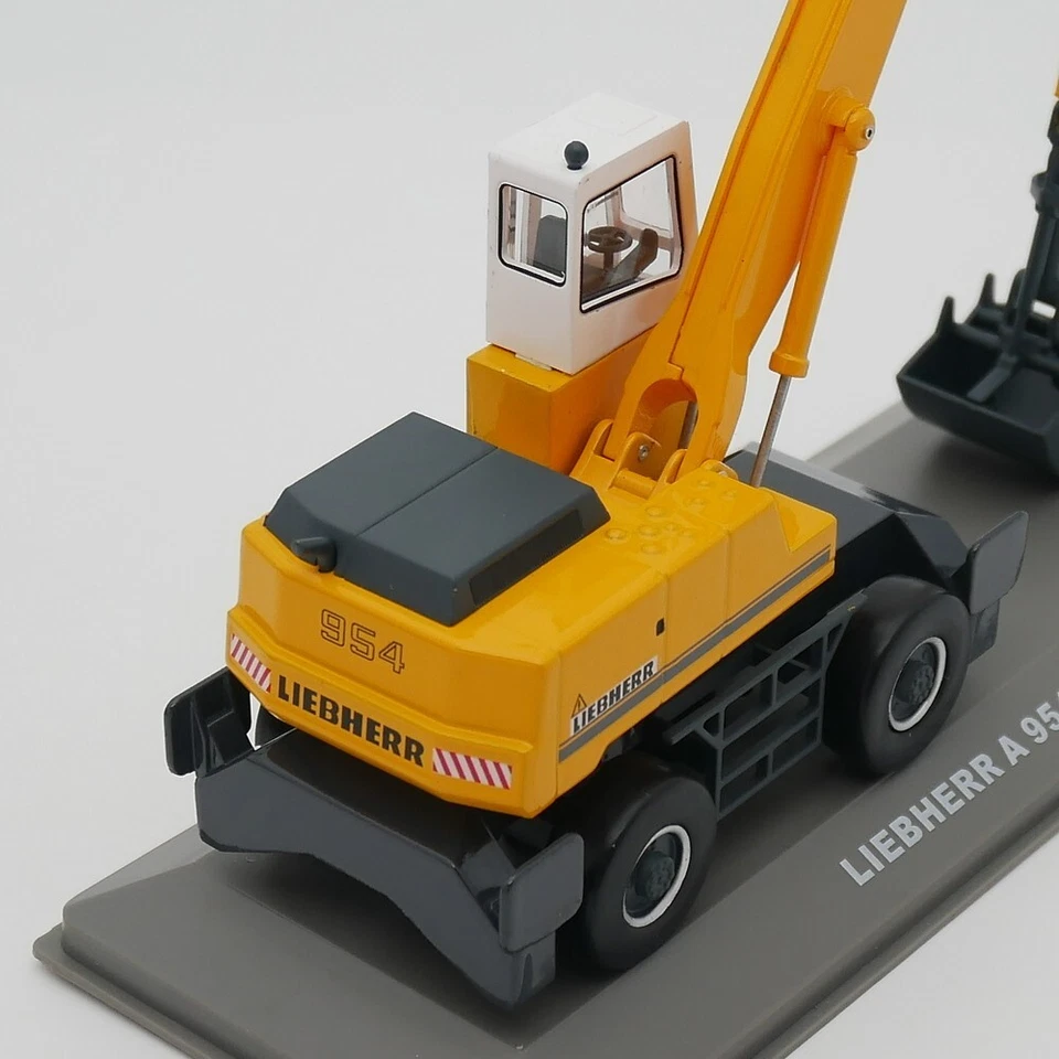 ixo 1:72 Construction Equipment Liebherr A 954 B Excavator Diecast Car Model - Image 3 of 4