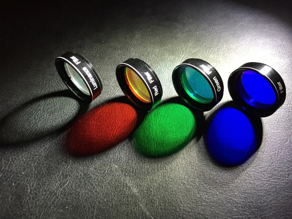 ZWO OEM 1.25" LRGB Filter set for telescope Deep Sky & Planetary Astronomy - Image 4 of 4