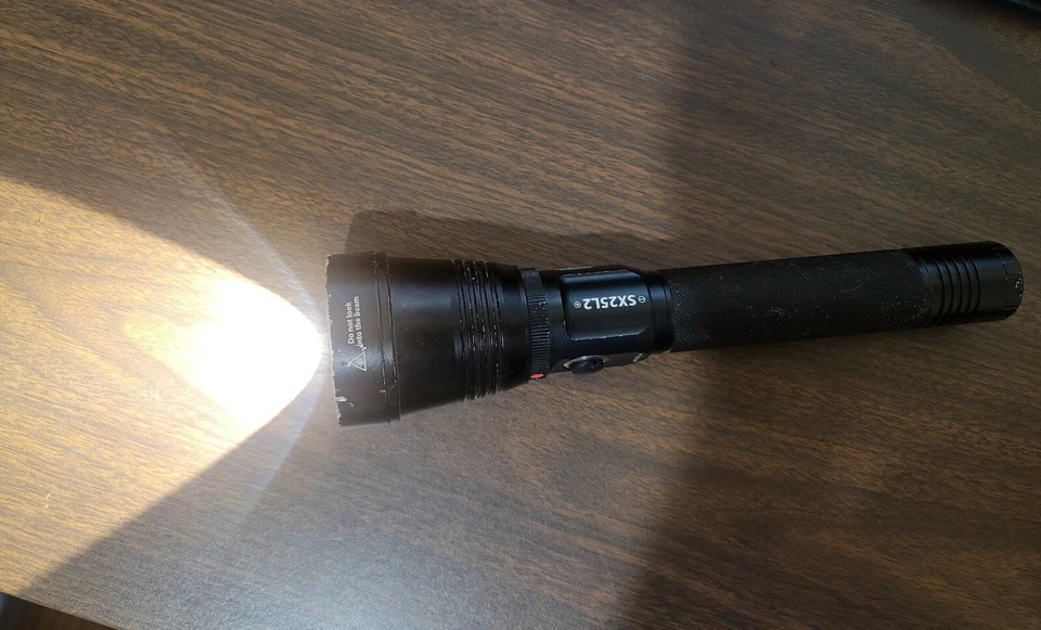 Lanterna recarregável EAGTAC Turbo SX25L2 feixe ajustável, 4 modos - Imagem 3 de 4