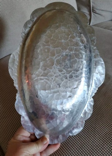 Vntg RODNEY KENT Hammered Aluminum Oval Serving Tray Plate TULIP Scallop Rim 13" - Picture 6 of 6