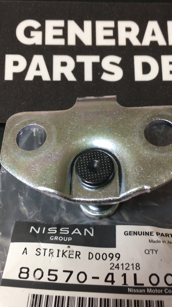 Nissan Genuine OEM New SR@プロフ読んでください S12 Latch Striker Door 300ZX Z31 240SX S13 アニメ