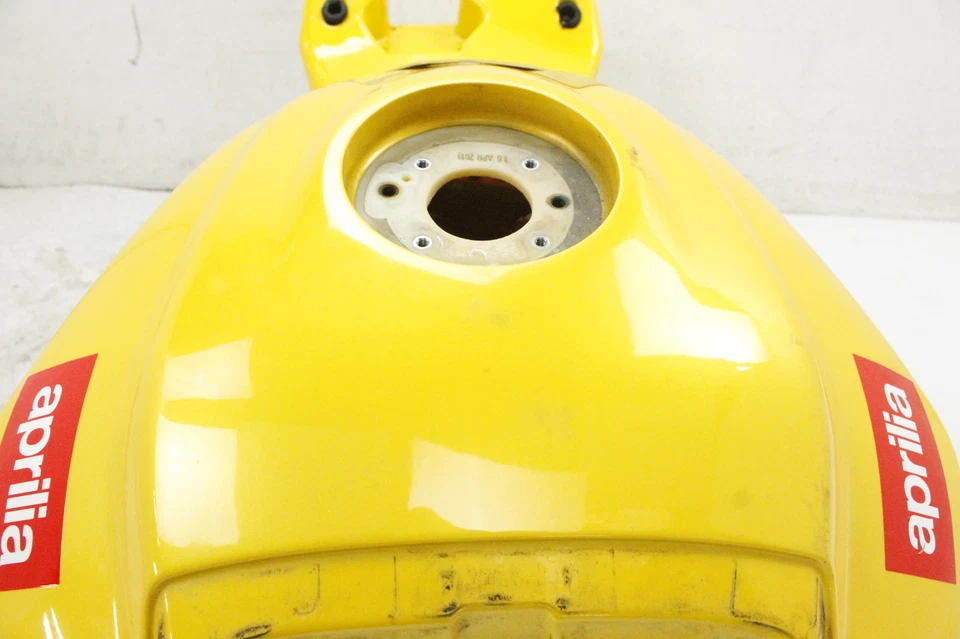 11 12 13 APRILIA TUONO V4R APRC OEM TANQUE DE GASOLINA DEPÓSITO DE COMBUSTIBLE GASOLINA B04327200NI Foto 2 de 4