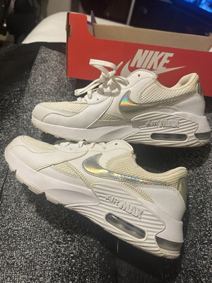 Nike Air Max Excee Men's White/Silver Low Top Mesh Cushioned Lace-Up Sneaker