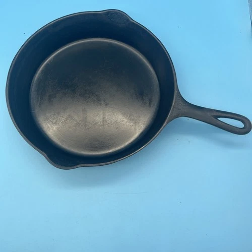 Griswold 704P  #8 Cast Iron Skillet  Large Block Logo As Found *READ