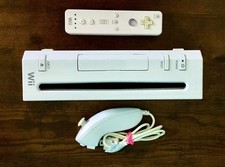 Nintendo Wii RVL-001 White Console, Cables, Sensor  Controllers Tiger Golf Game