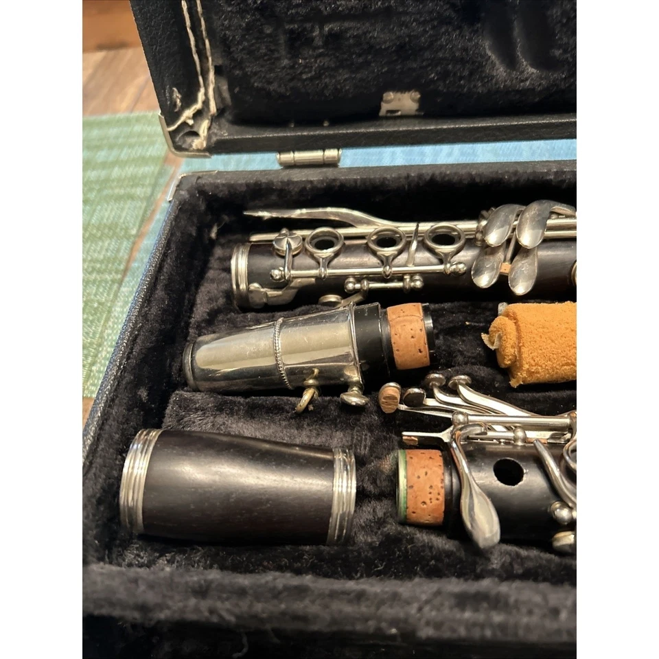 Clarinete Selmer Signet 100 Madera Bb, Almohadillas Nuevas, Como Nuevo, Boquilla HS*, Foto 2 de 4