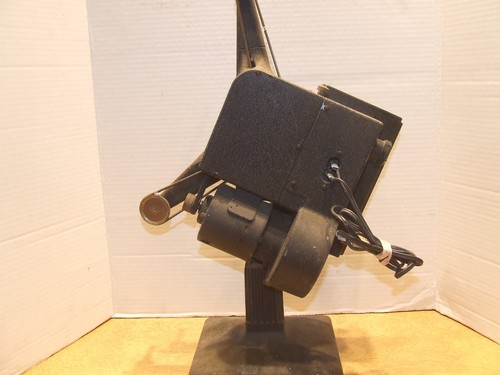 Vintage Eastman Kodak Kodascope Model EE 16MM Film Projector - Picture 10 of 11