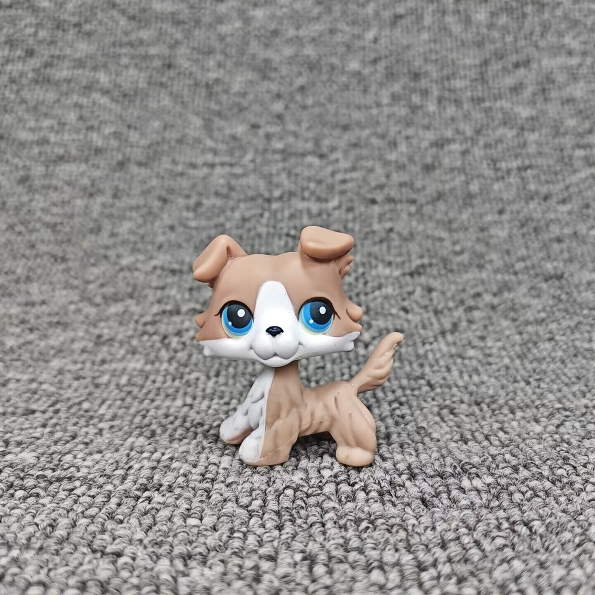 Littlest Pet Shop LPS Figure #67 Collie Dog Grey and White Toy