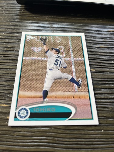 2012 Topps Series 2 Seattle Mariners Baseball Card #537 Ichiro Suzuki HOF