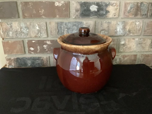 Hull Brown Glaze Drip Beanpot/Cookie Jar. 2 Qt.