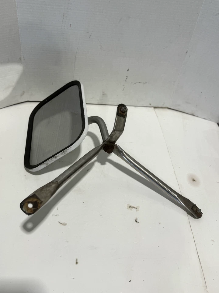 Dodge D100 D150 1975-1980 Ramcharger montaje espejo retrovisor conductor izquierdo pintura blanca OEM Foto 2 de 4