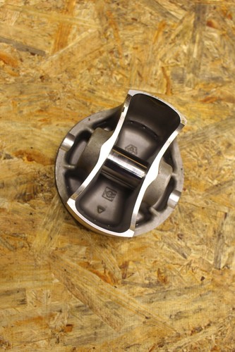 Aprilia Shiver 750 2010 2011 2012 2013 2014 2015 2016 engine cylinder piston - Picture 9 of 9