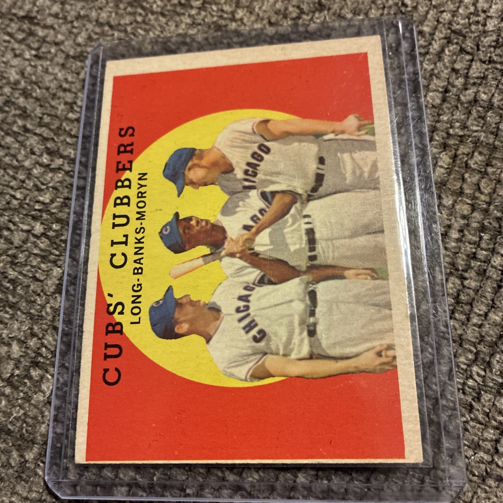 1959 Topps - Cubs' Clubbers Ernie Banks, Dale Long, Walt Moryn #147