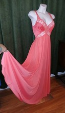 Vintage Olga Bodysilk Coral Pink Nylon Floral Lace Nightgown Grand Sweep Gown M