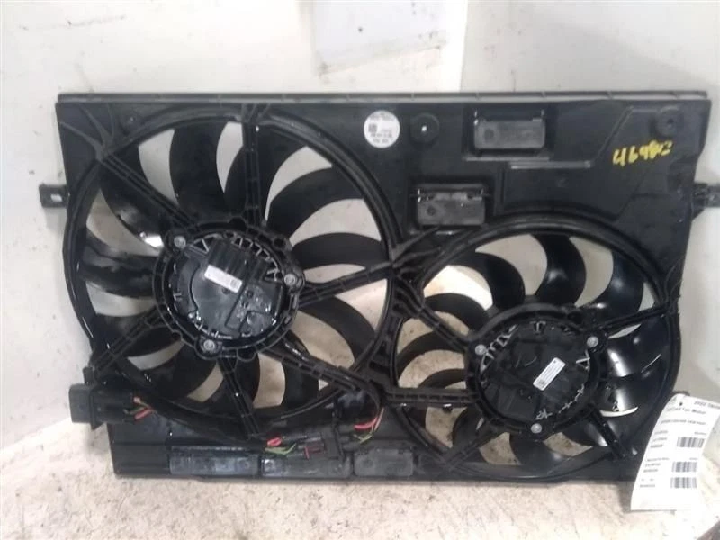 2018-2024 Volkswagen Tiguan 1.5 FWD Radiator Cooling Fan Assembly OEM Foto 3 de 4