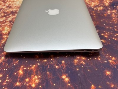 2015 Apple MacBook Air 13