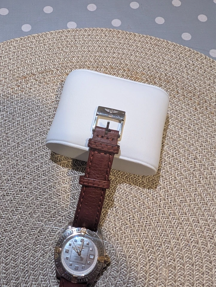 Breitling Cockpit Lady Damenuhr – mit Diamanten & Lederarmband - Bild 3 von 4