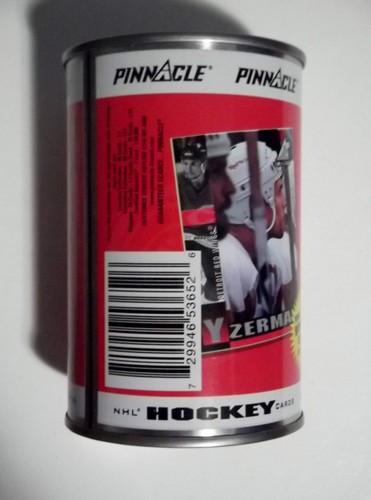 1997-98 Pinnacle Inside raro Steve Yzerman lata de coleccionista sellada con paquete de 10 tarjetas - Imagen 2 de 4