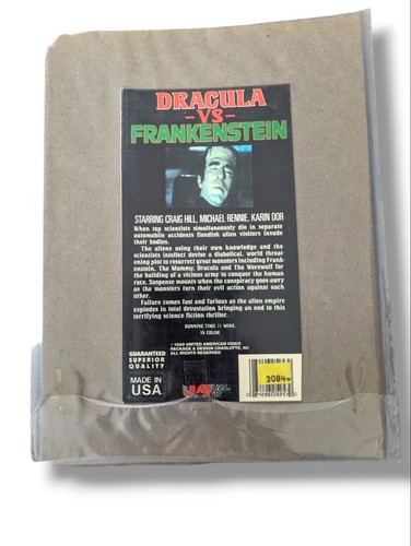 Copertina film VHS opaca Dracula contro Frankenstein - Foto 3 di 3
