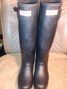 hunter black rain boots size 8