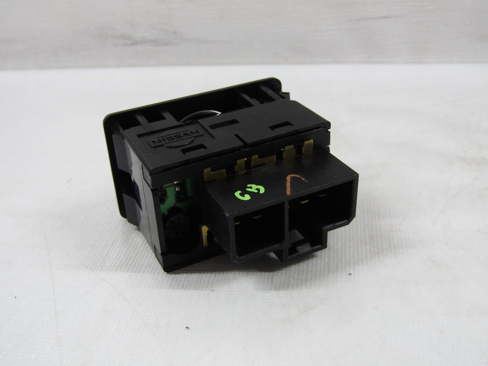 19951999 Subaru Legacy Outback Master Mirror Control Defrost Switch