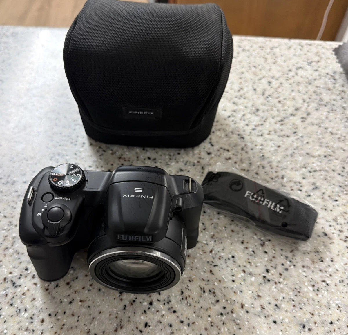 Fujifilm FinePix S Series 14-16.9MP Digital Cameras for Sale