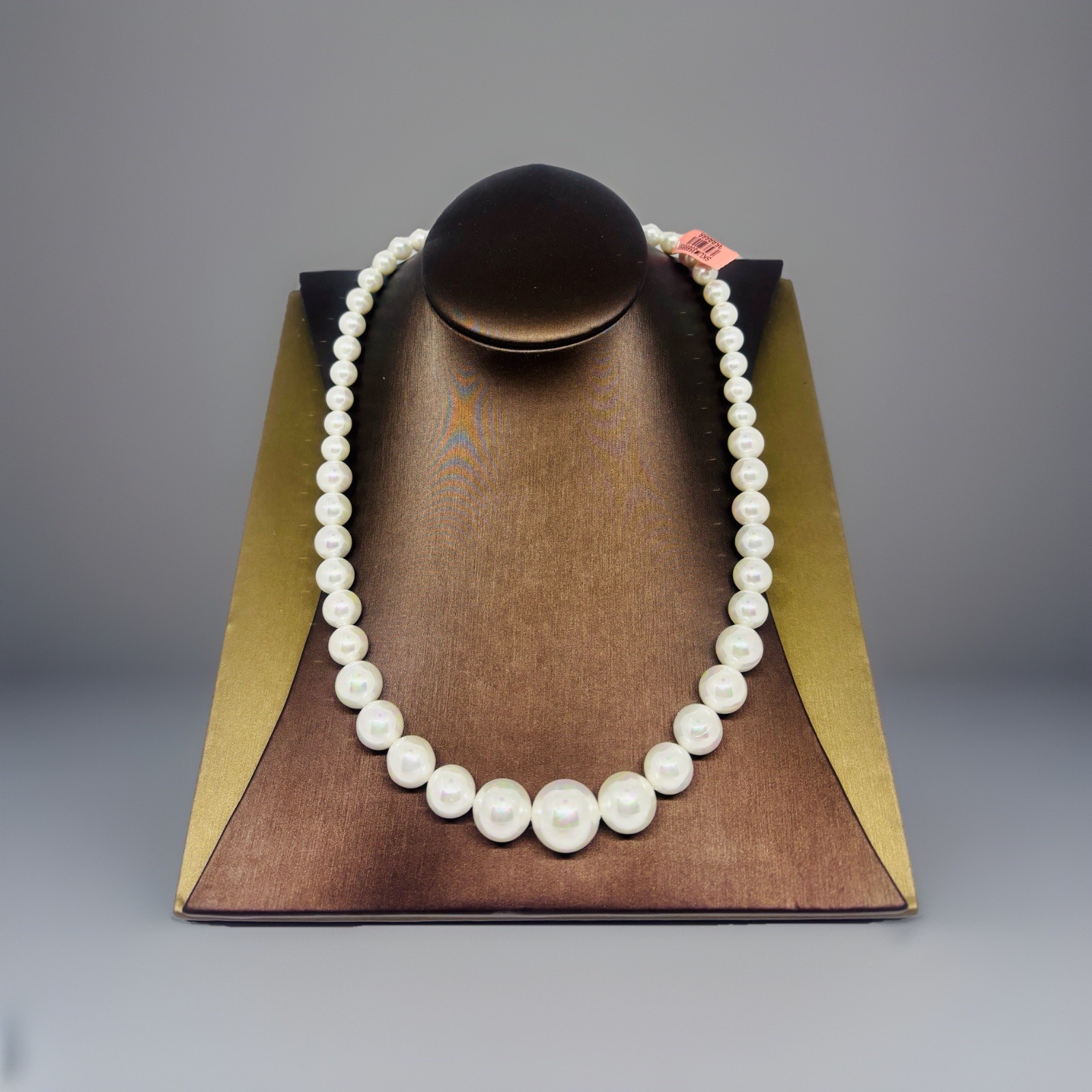 White Shell Pearl Beaded Necklace with Magnetic Clasp - 20 Inch (#034)