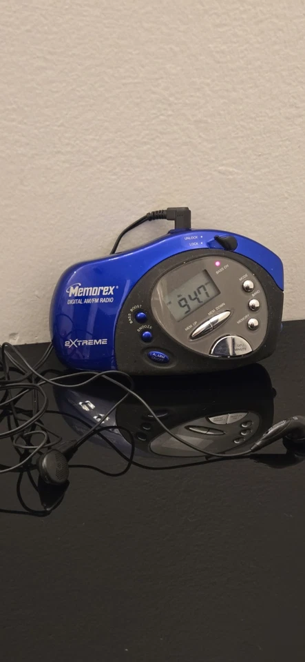 Walkman Radio AM/FM Portátil Memorex PROBADO Y FUNCIONA/auriculares no incluidos Foto 2 de 4