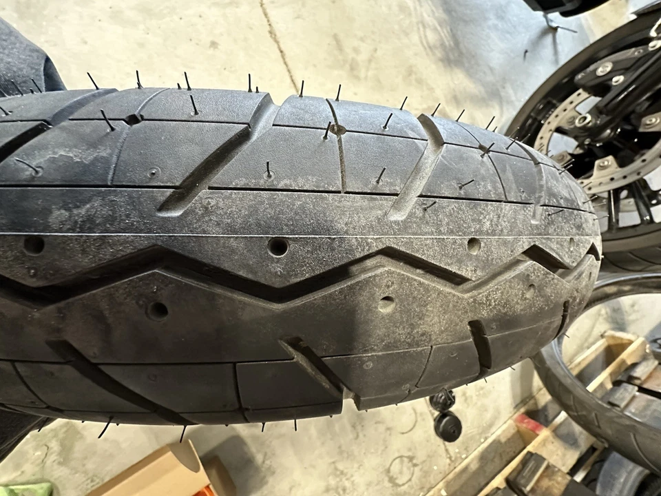 Harley Sportster Roadster Dyna 回形针 48 后 MAG 轮胎轮辋 40-8 — 第 4/4 张图片