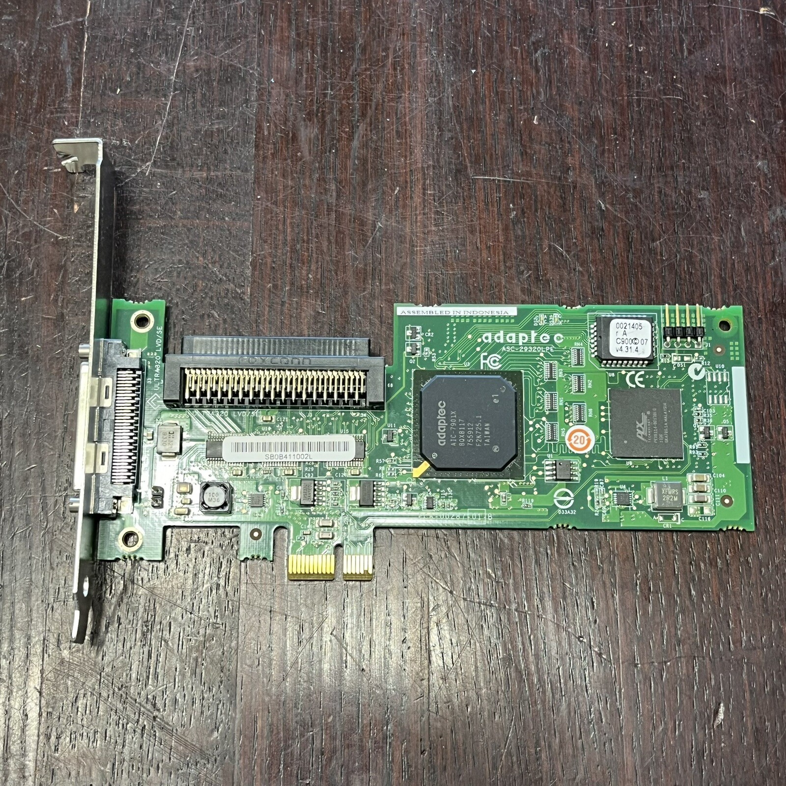 Adaptec ASC29320LPE Ultra 320 PCIe X1 SCSI Controller Adapter Card