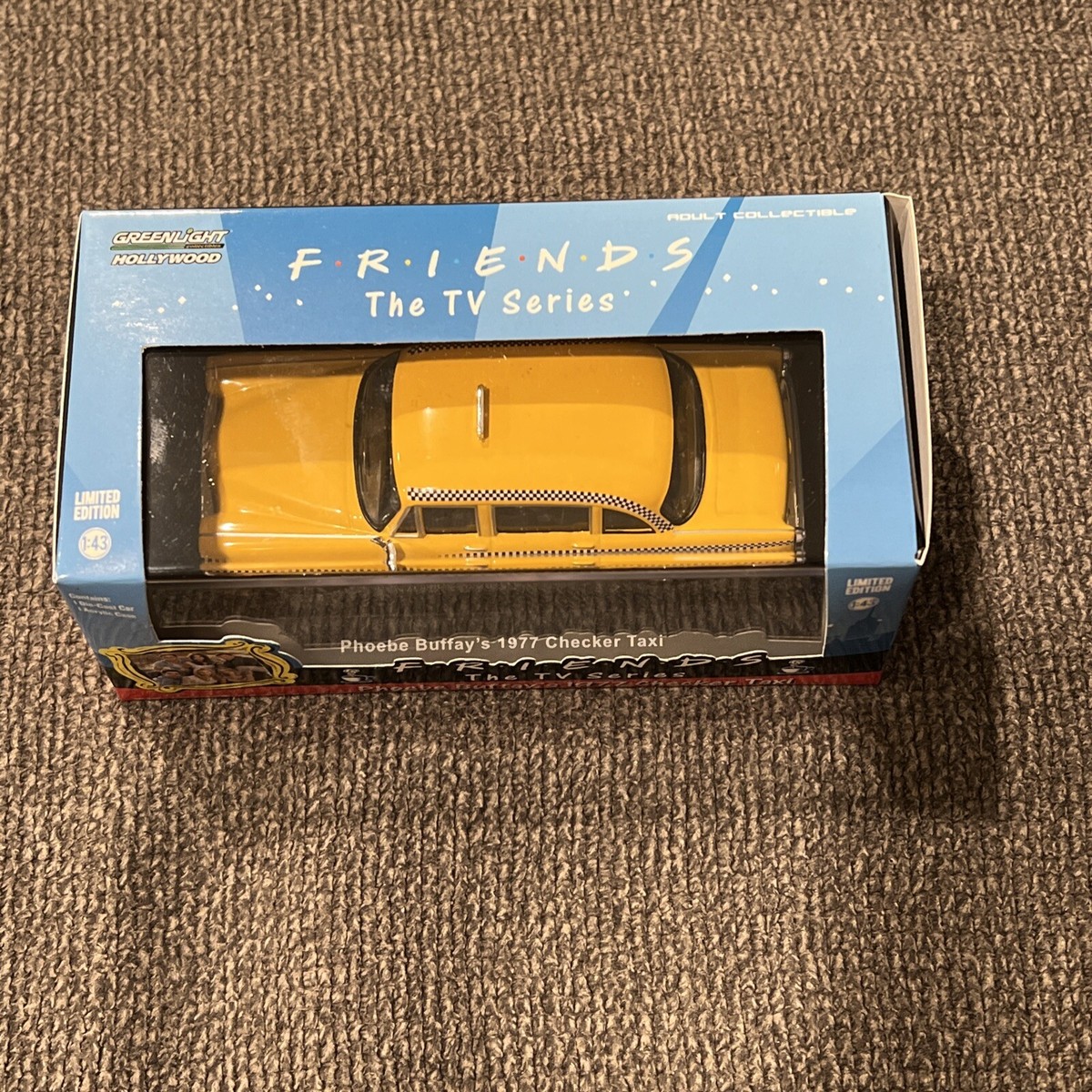 Phoebe Friends Phoebe Buffay's 1977 Checker Taxi Cab Car 1:43 Scale