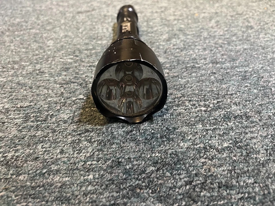 Б/у тактический фонарик Barska FLX 1200 люмен BA11630, БЕЗ БАТАРЕЙ или ЗАРЯДНОГО УСТРОЙСТВА - Изображение 3 из 3