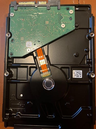Seagate IronWolf 4TB, Internal, 5400 RPM, 3.5 in (ST4000VN006) Hard Drive - Photo 3/3