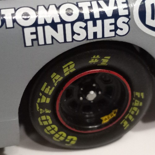Action 1:24 Scale Jeff Gordon #24 Chevy - Dupont Gray Stock Car - Nascar - Picture 6 of 10