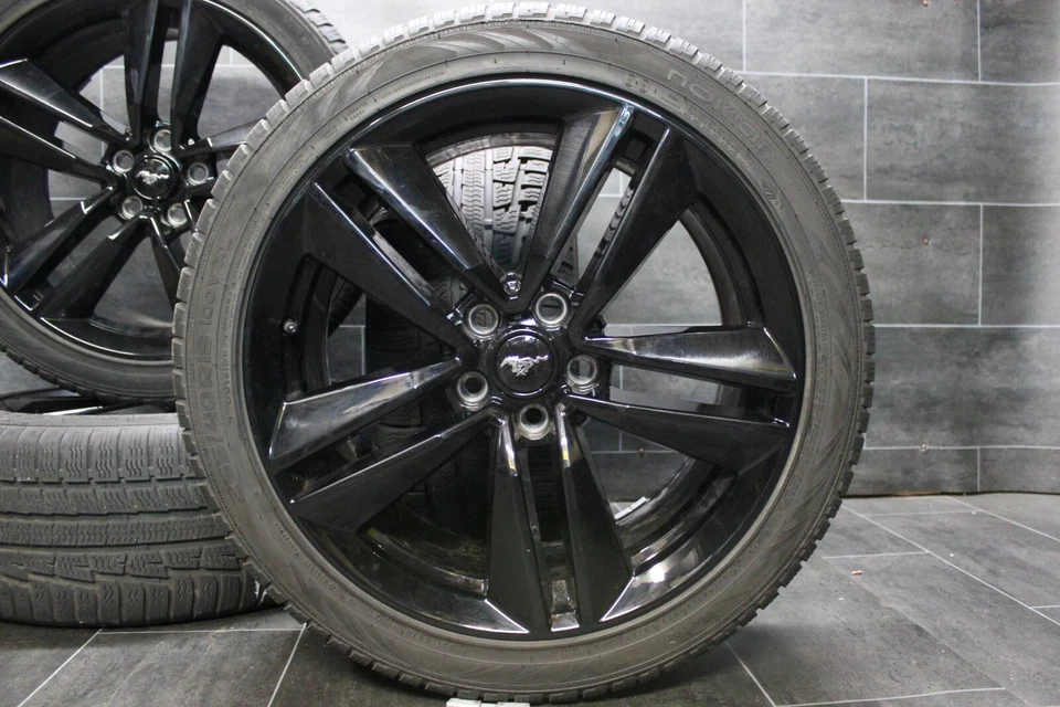 Original Ford Mustang VI 19 Zoll Alufelgen Winterreifen 255 40 r19 100V - Bild 2 von 4