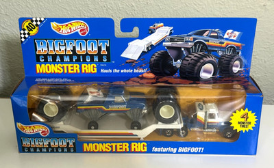 HOT WHEELS BIGFOOT CHAMPIONS FORD 9000 STEERING RIG PULLING MONSTER TRUCK IN BOX