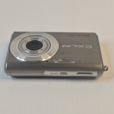 Casio EXILIM EX-Z70 Digital Camera 7.2MP Silver UNTESTED/PARTS No