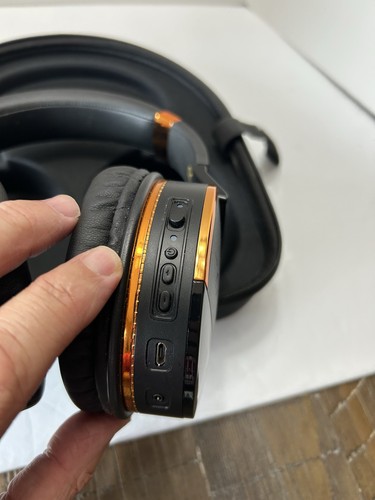 Cowin E8 Perfect Quiet Active Noise Cancelling Bluetooth Headphones. - Picture 5 of 10