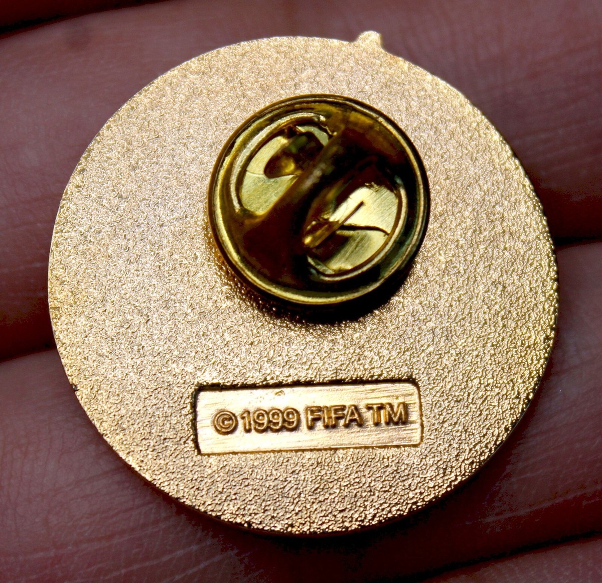 美品】限定品2002 FIFA WORLD CUP トーナメントピンタペストリー FIFA World Cup Korea/Japan 2002 Gold Tone Metal Pin | eBay