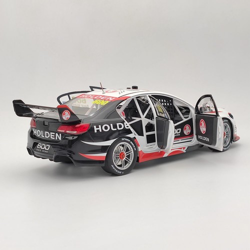 1/18 Authentic HOLDEN VF COMMODORE 600 RACE WINS DESIGNED BY PETER HUGHES - Picture 7 of 11