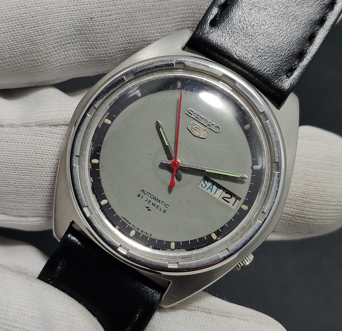 1976 Seiko 5 Automatic 7019-8080 ''Gray Dial'' Japan Made Vintage