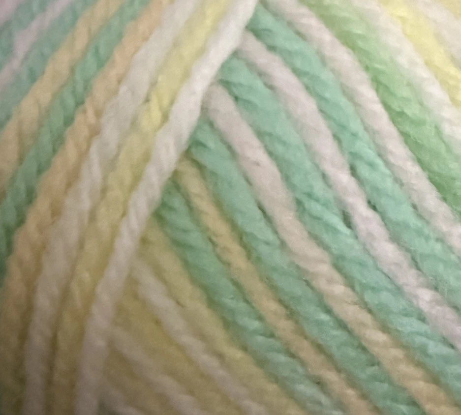 Red Heart Ombré Yarn Lot - 9 Skeins - 964 Lullaby Wintuk Super 4 Ply - Image 2 of 3