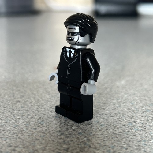 Lego Minifigure TLM - Executron (tlm028) - 70803 - Picture 2 of 5