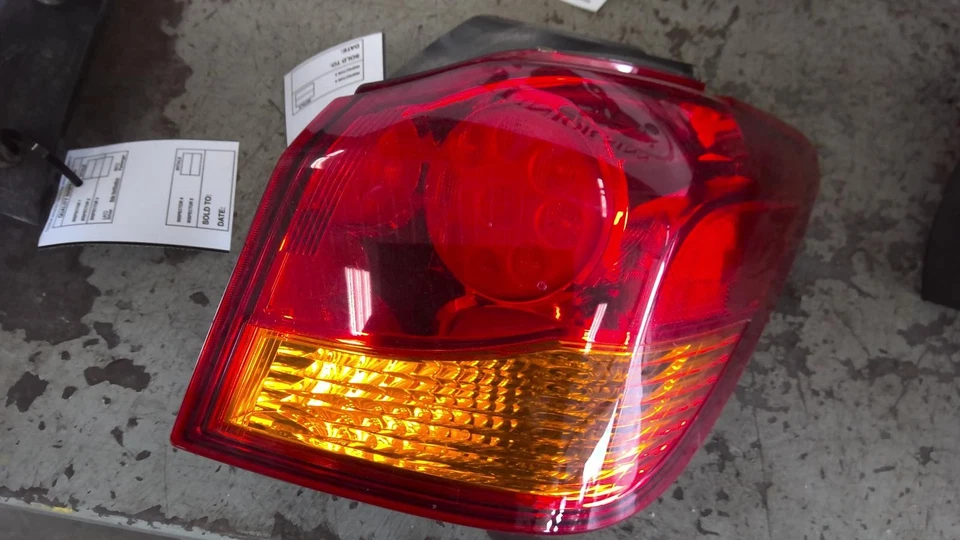 Conjunto de luz trasera derecha usado se adapta a: Mitsubishi Outlander Sport Quarter Pan 2011 Foto 2 de 4