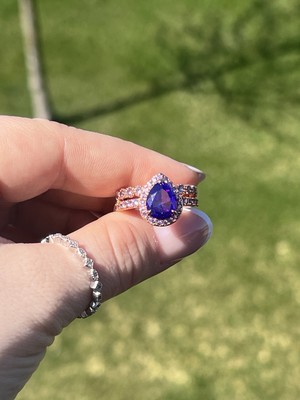 Bomb Party OG Ring - Lila Topas auf Rosévergoldung. Größe: 7. 