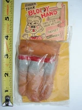 Vintage 50's Gag Joke RUBBER Trick BLOODY HAND novelty Mail Order Dime store NOS