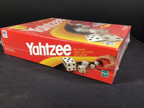 Vintage 1998 Yahtzee Brettspiel Würfelspiel neu versiegelt Familienspaß Milton Bradley - Bild 3 von 3